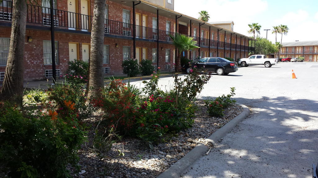 Texas Inn Brownsville Exterior photo